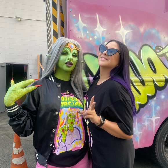 Meet your Posher, Brittany - Picture 2 of 3